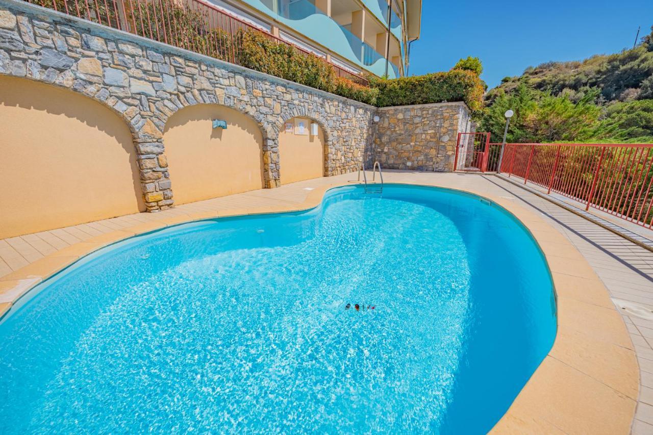 Incantevole Con Piscina * Vallecrosia
